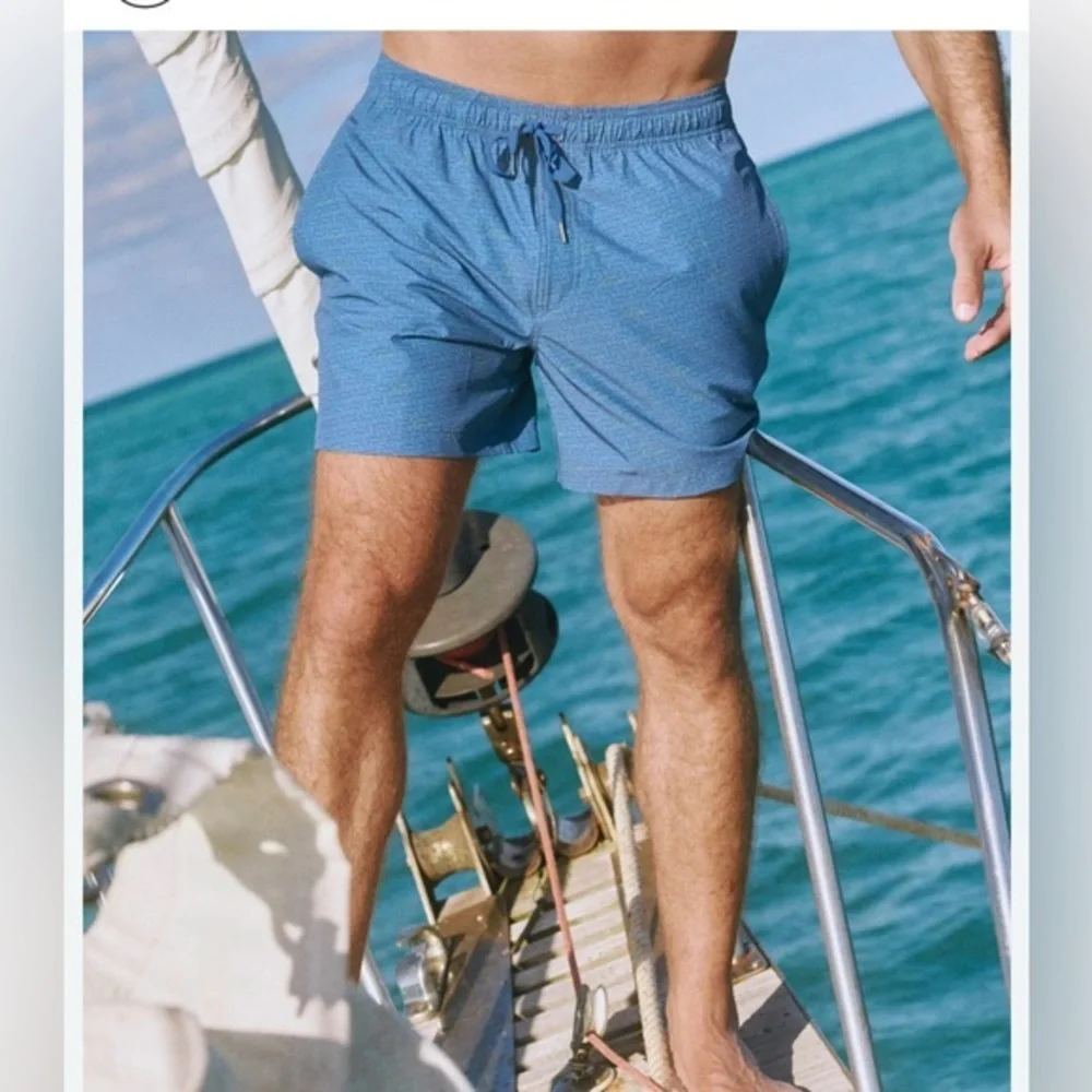 SouthernTideThe skipjack XL swimtrunks Fold in  a zipped pocket ideal for travel